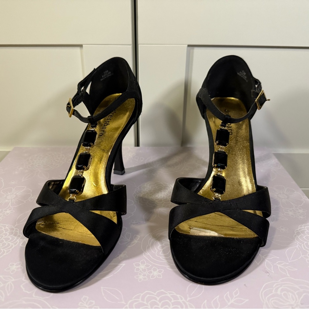 Dressbarn Black and Gold open toe Heels size 7.5